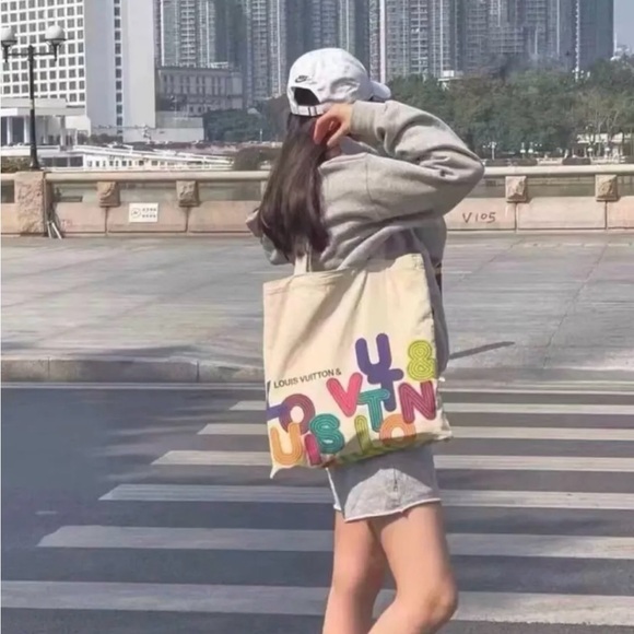 NEW Louis Vuitton Canvas Tote Bag🩷 Limited Edition Shenzhen Exhibition 2 sided - Picture 3 of 12